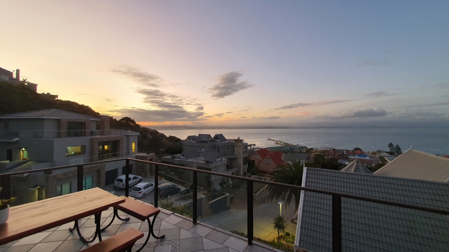 4 Bedroom Property for Sale in Linkside Western Cape
